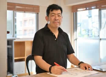 株式会社エフ・モード　代表取締役　亀田　トモノリ